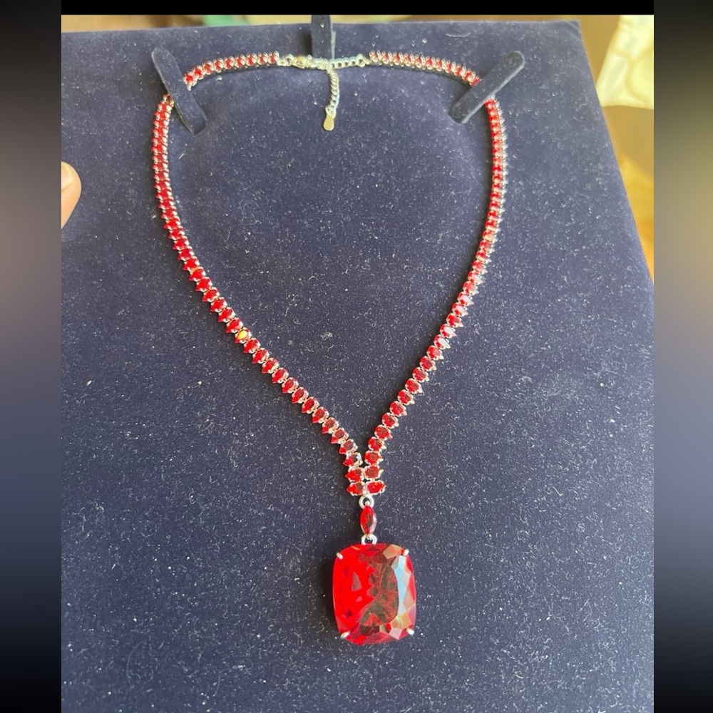 - - Gorgeous Swarovski Elements Ruby Shade Neckla… - image 7
